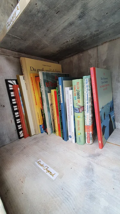 Offener Bücherschrank