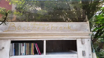 Offener Bücherschrank