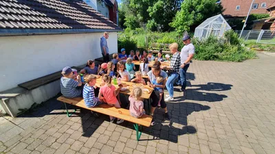 23 Pizzabäcker*innen im Kinder-Kreativ-Club