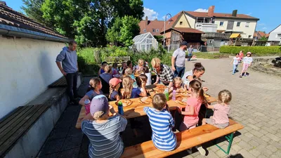 23 Pizzabäcker*innen im Kinder-Kreativ-Club