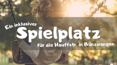Ein inklusiver Spielplatz für die Hauffstraße in Bünzwangen – Kind auf einer Schaukel
