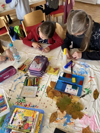 Laternenbasteln im Kinder Kreativ Club