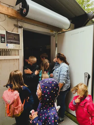 Kinder-Kreativ-Club bei INAs EIS