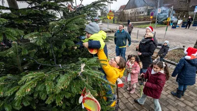 Dorfgemeinschaft macht was her