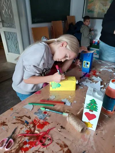 KKC bastelt Christbaumschmuck